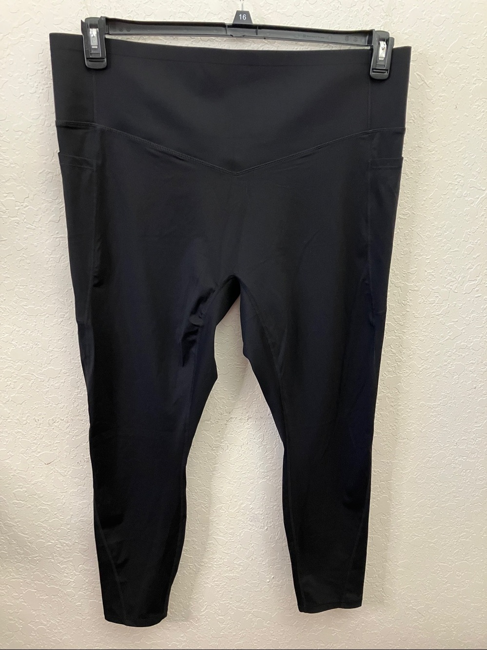HALARA Black High-Rise Performance Leggings